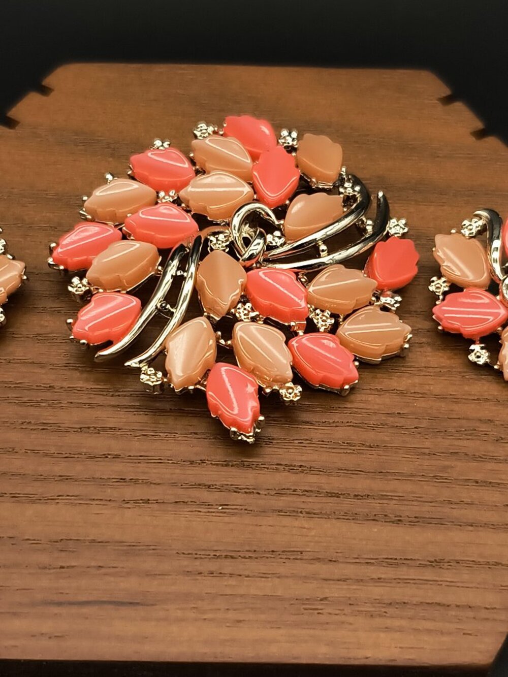 Vintage Coro Gold Tone Thermoset Demi-Parure Brooch & Clip-on Earring Set